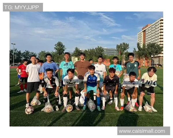 足球明星家伟帅气形象大揭秘展现他在绿茵场上的风采与魅力