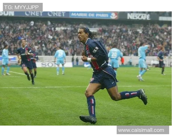 当今健在的足球明星盘点及他们的辉煌成就与影响力分析